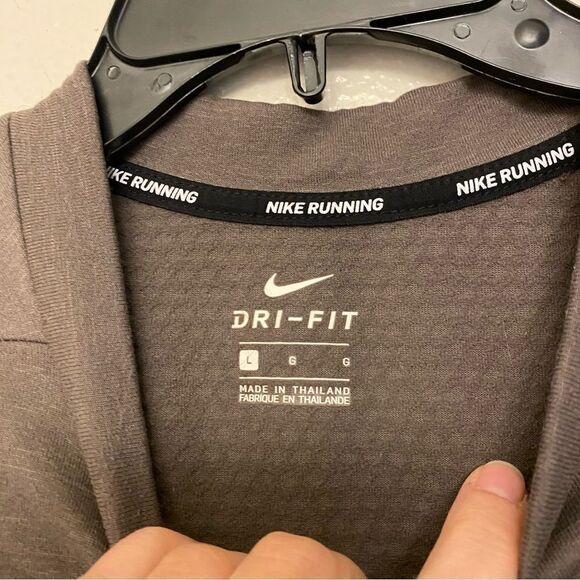 Nike Therma fleece crop Running Top AT4204-266 CREW LONG SLEEVE brown L - Picture 7 of 11